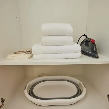Apartment Charming 3br 2bath Ac In Center - Santur D8