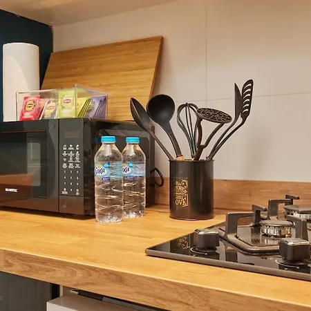 Charming 3br 2bath Ac In Center - Santur D8 Appartement