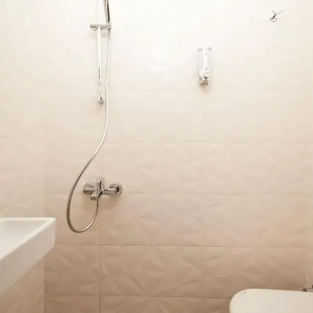 アパート Charming 3br 2bath Ac In Center - Santur D8 *