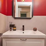 Charming 3br 2bath Ac In Center - Santur D8 Apartman
